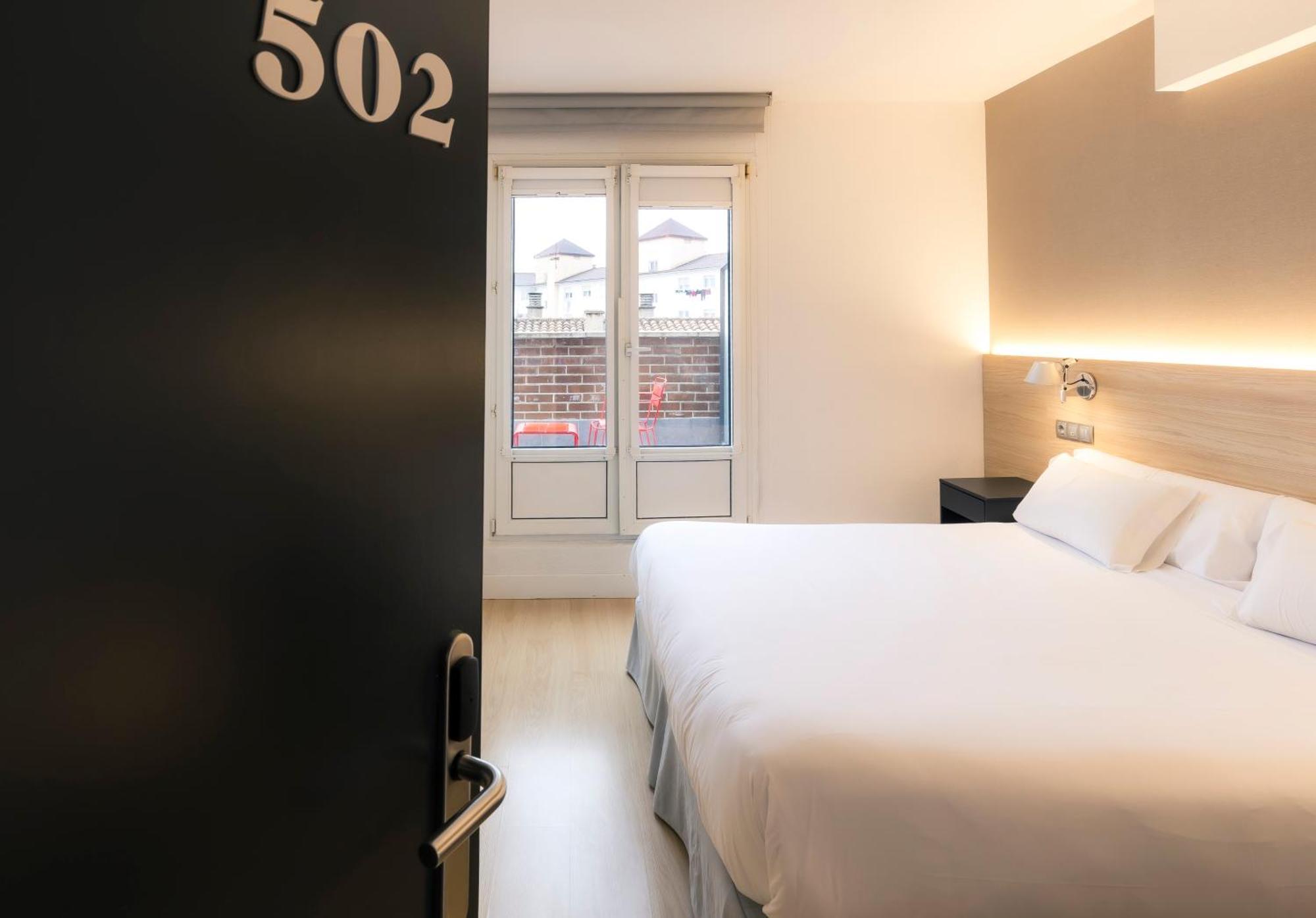 Hotel Burlada Eksteriør billede
