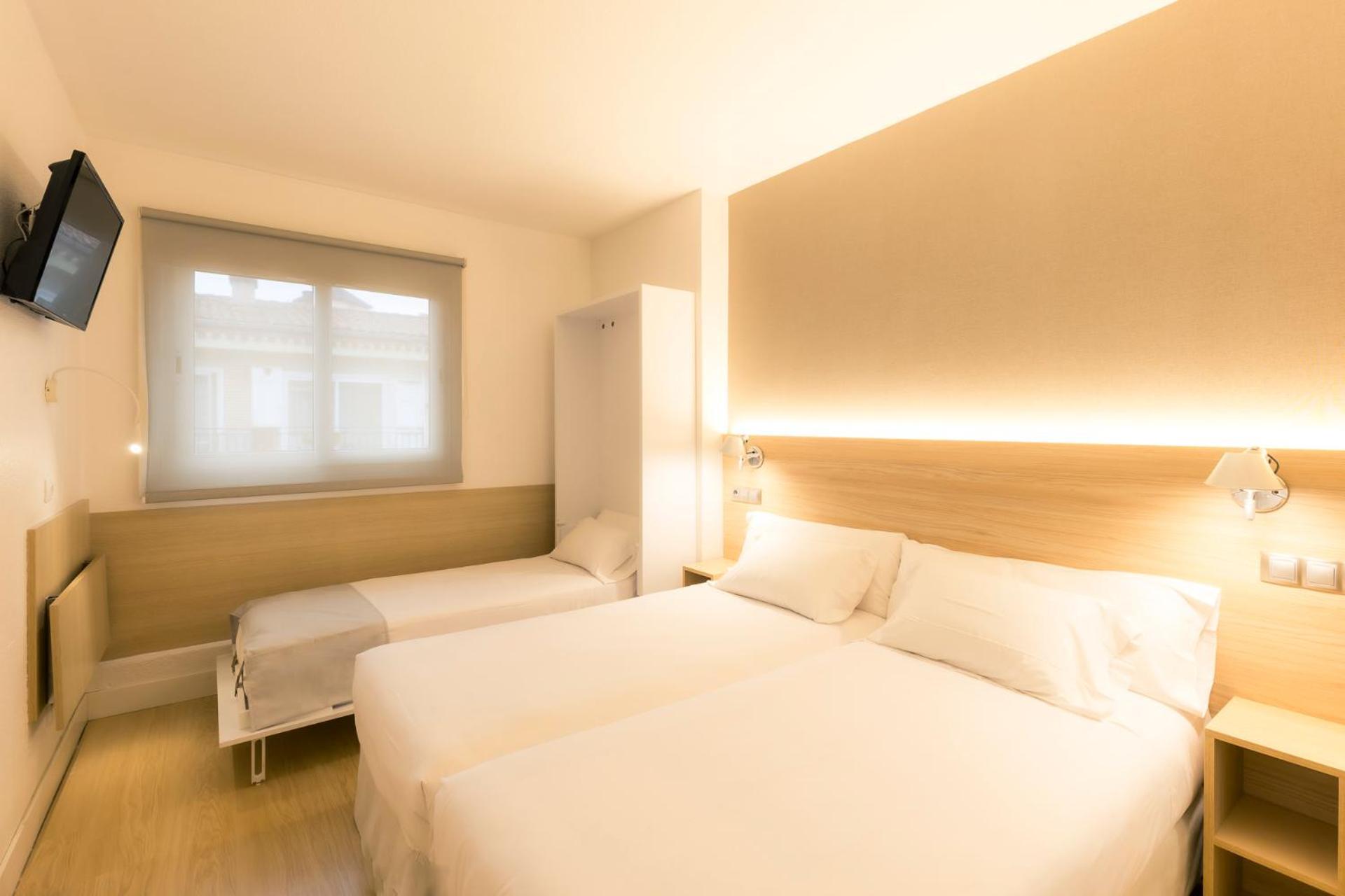 Hotel Burlada Eksteriør billede